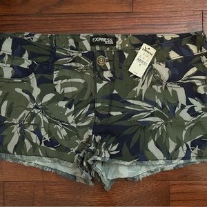 NWT Express Shorts